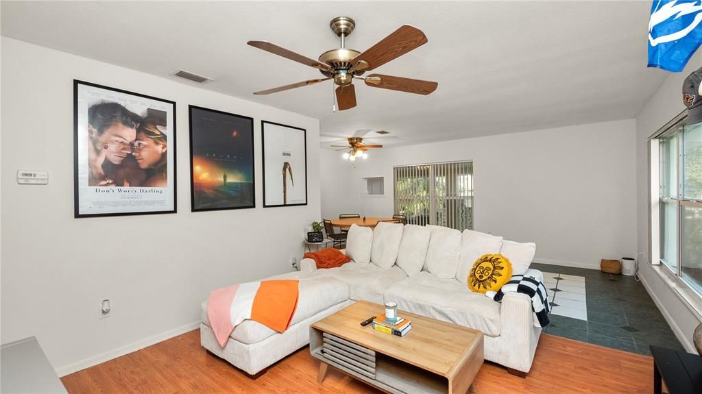 Active With Contract: $259,000 (2 beds, 1 baths, 1427 Square Feet)