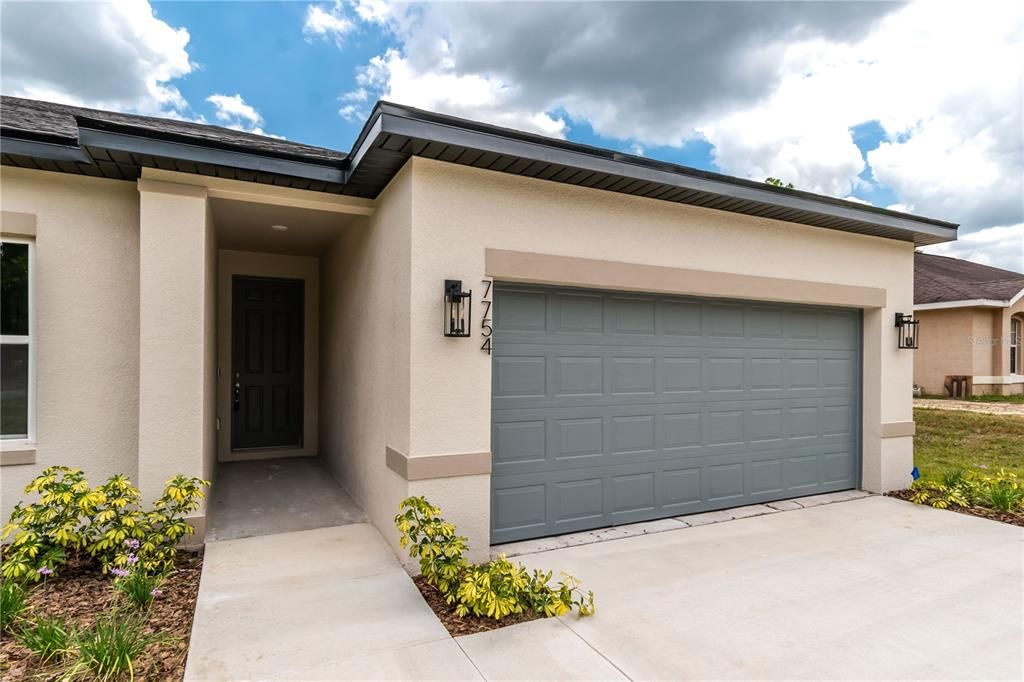 Active With Contract: $349,900 (4 beds, 3 baths, 2092 Square Feet)