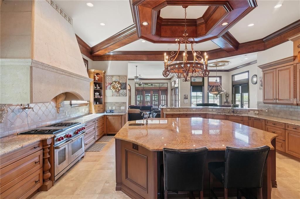 For Sale: $5,300,000 (7 beds, 7 baths, 12481 Square Feet)