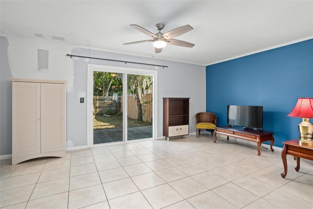 Active With Contract: $285,000 (3 beds, 2 baths, 1344 Square Feet)