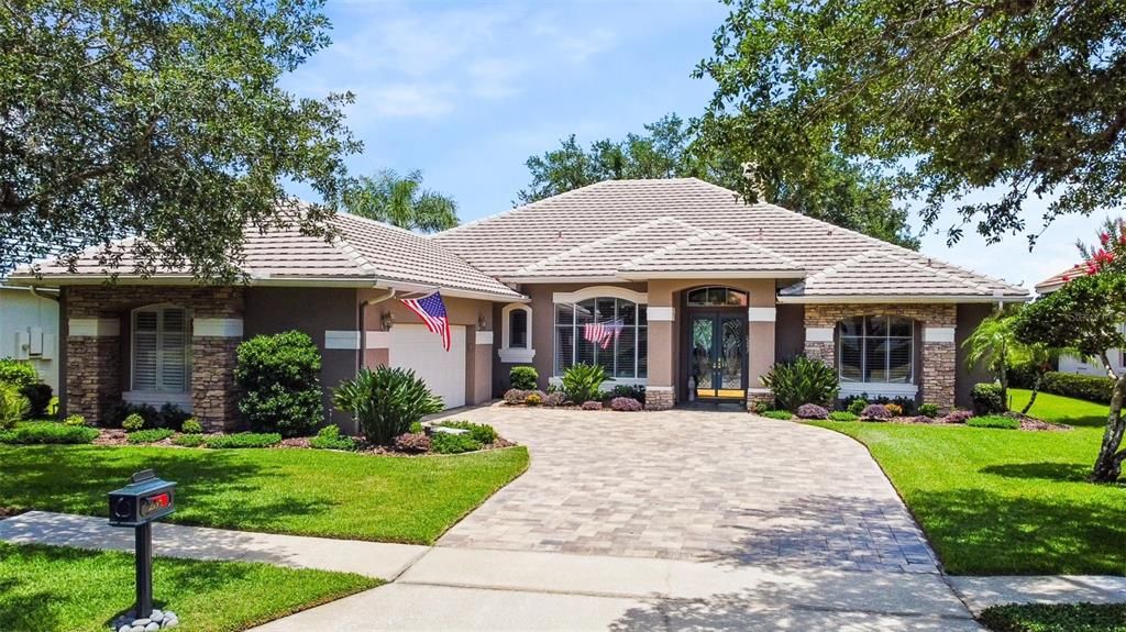 Recently Sold: $775,000 (3 beds, 2 baths, 2489 Square Feet)