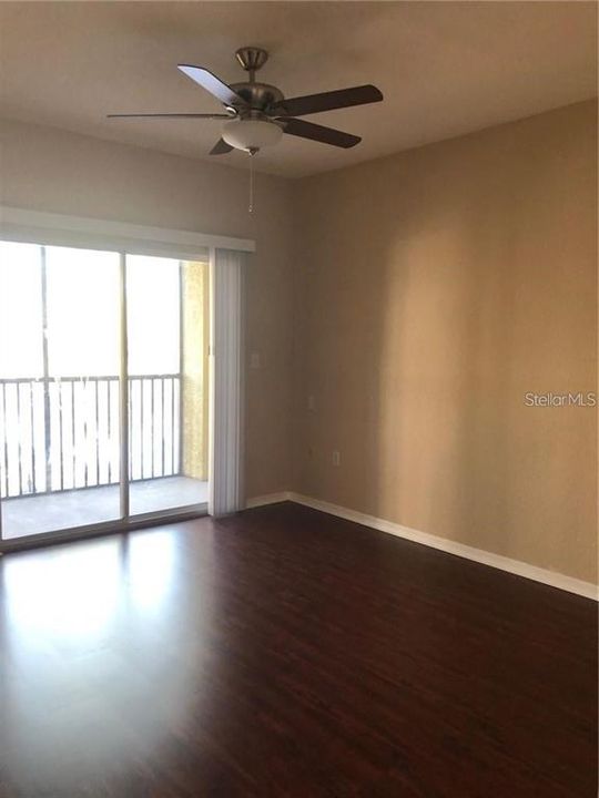 Active With Contract: $1,695 (2 beds, 2 baths, 1045 Square Feet)