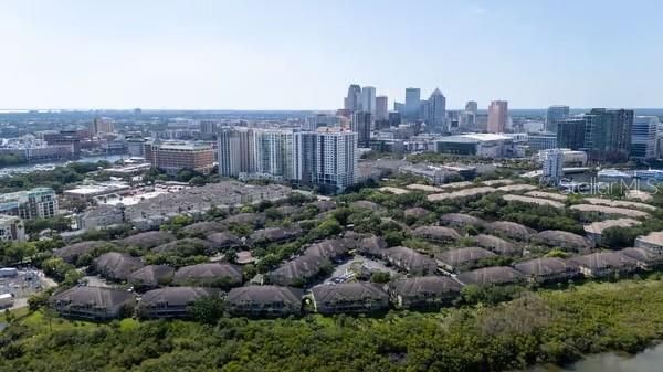 For Sale: $585,000 (2 beds, 2 baths, 1154 Square Feet)