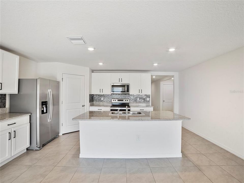 Active With Contract: $335,000 (4 beds, 2 baths, 1846 Square Feet)