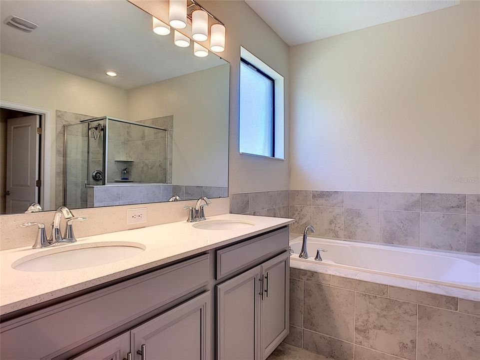 Active With Contract: $2,200 (3 beds, 2 baths, 1912 Square Feet)