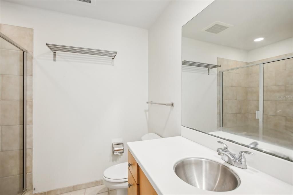 For Sale: $345,000 (1 beds, 1 baths, 620 Square Feet)