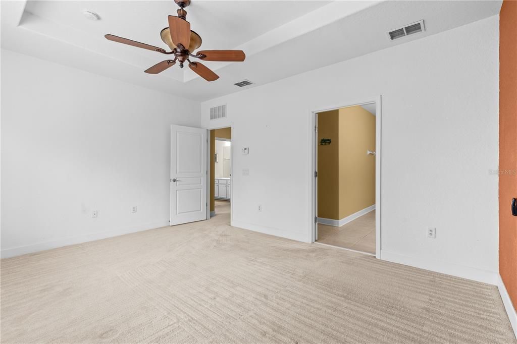 Active With Contract: $2,250 (3 beds, 2 baths, 2059 Square Feet)