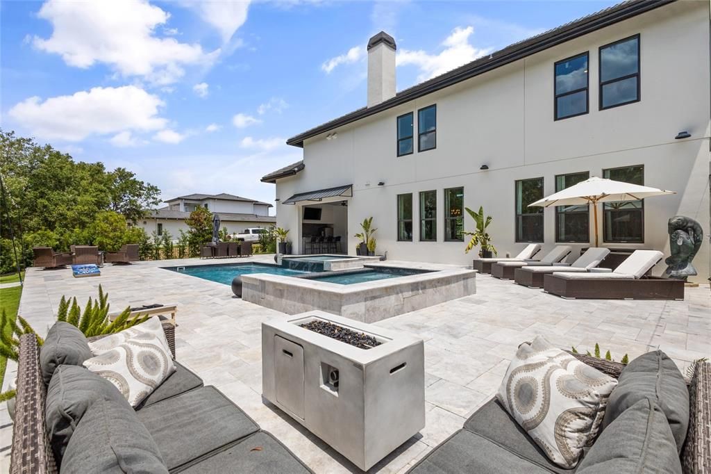 For Sale: $2,850,000 (5 beds, 5 baths, 5673 Square Feet)