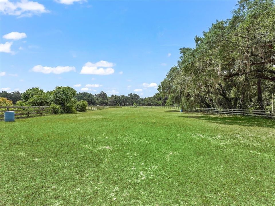 For Sale: $895,000 (3 beds, 2 baths, 2040 Square Feet)