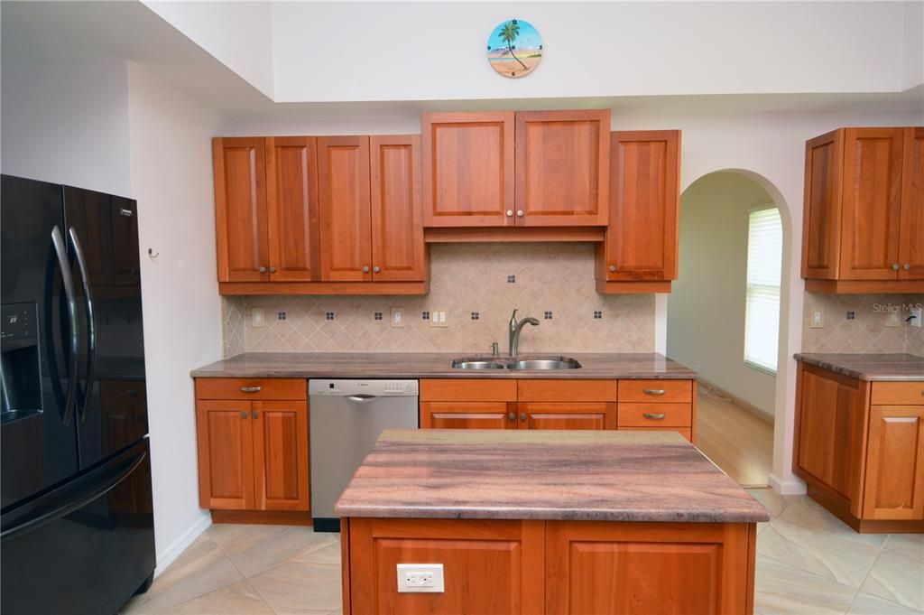 For Rent: $4,500 (3 beds, 2 baths, 2314 Square Feet)