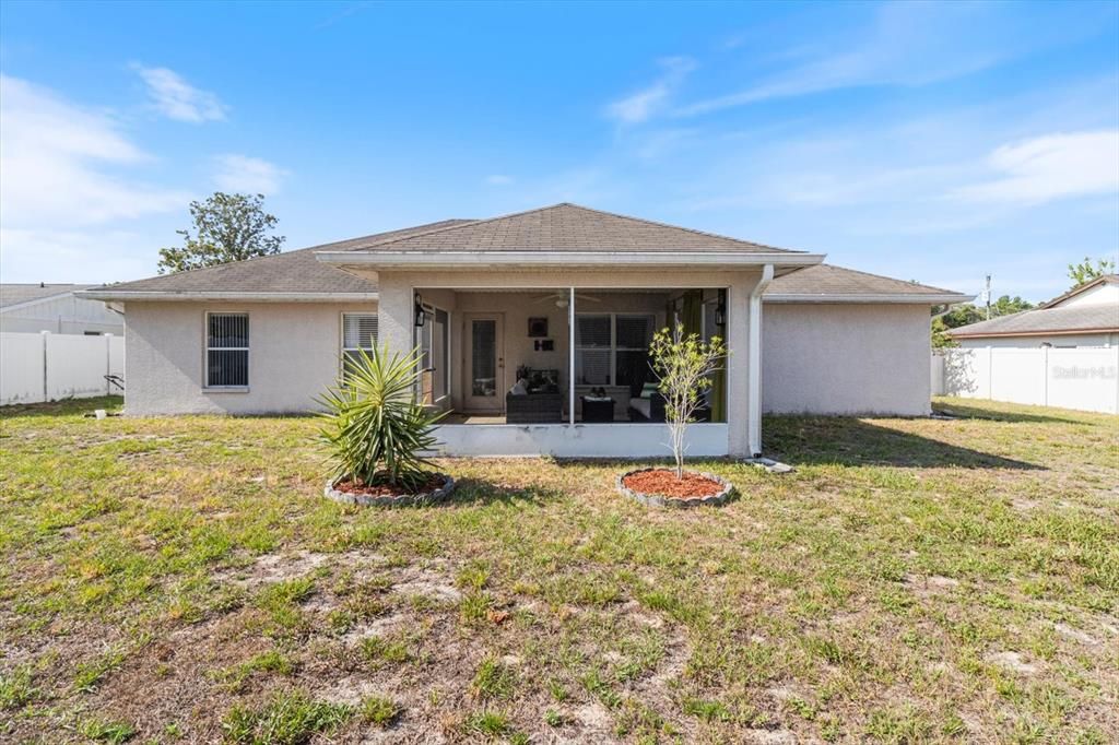 Active With Contract: $349,900 (3 beds, 2 baths, 2035 Square Feet)