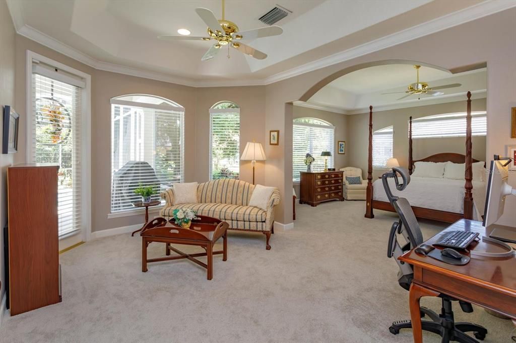 Primary bedroom sitting area