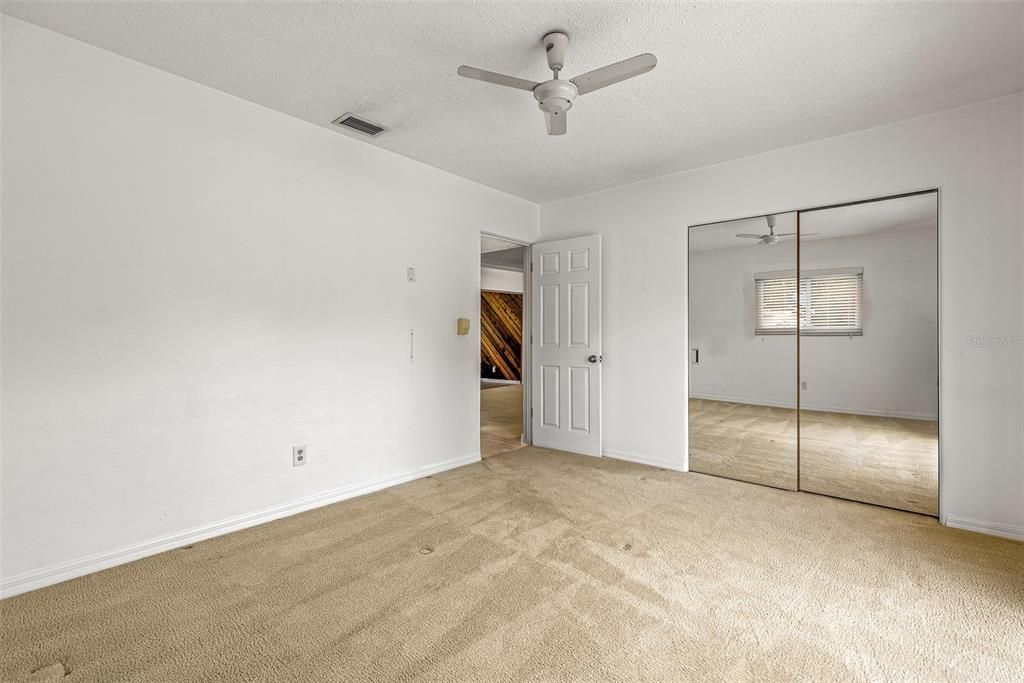 For Sale: $575,000 (2 beds, 1 baths, 1511 Square Feet)