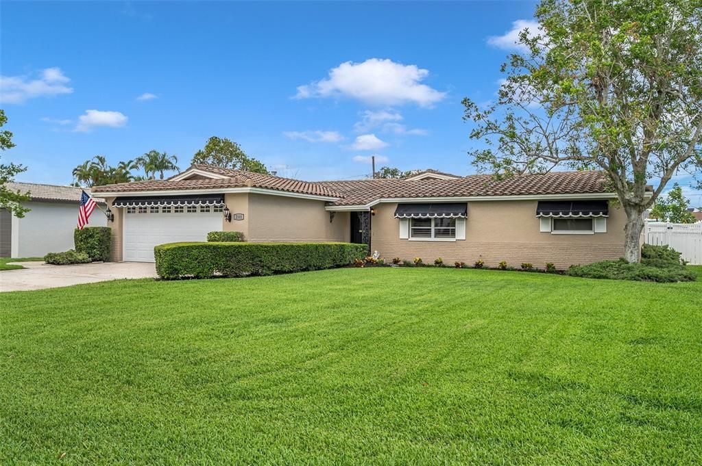 For Sale: $690,000 (3 beds, 2 baths, 2097 Square Feet)