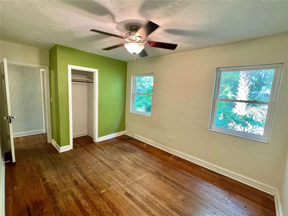 For Sale: $269,000 (3 beds, 1 baths, 1256 Square Feet)