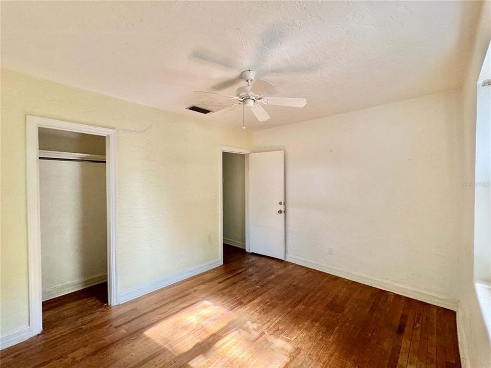 For Sale: $269,000 (3 beds, 1 baths, 1256 Square Feet)