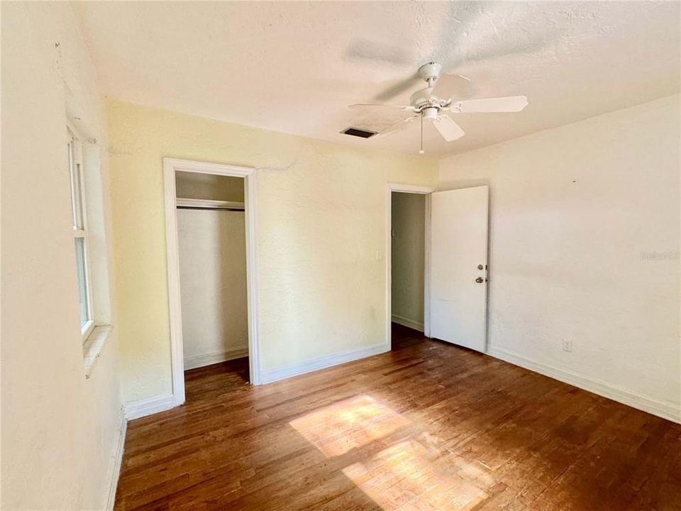 For Sale: $269,000 (3 beds, 1 baths, 1256 Square Feet)