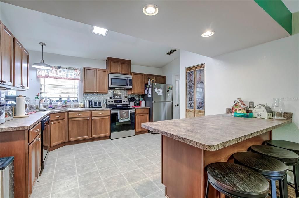 Kitchen with Breakfast Bar