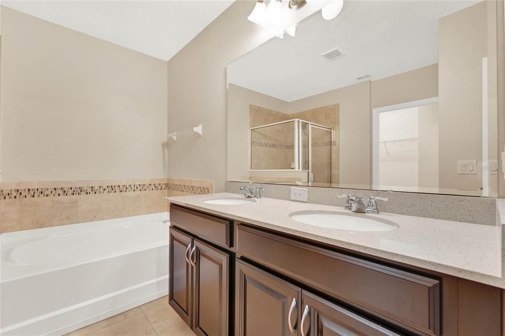 Active With Contract: $449,000 (4 beds, 2 baths, 1932 Square Feet)