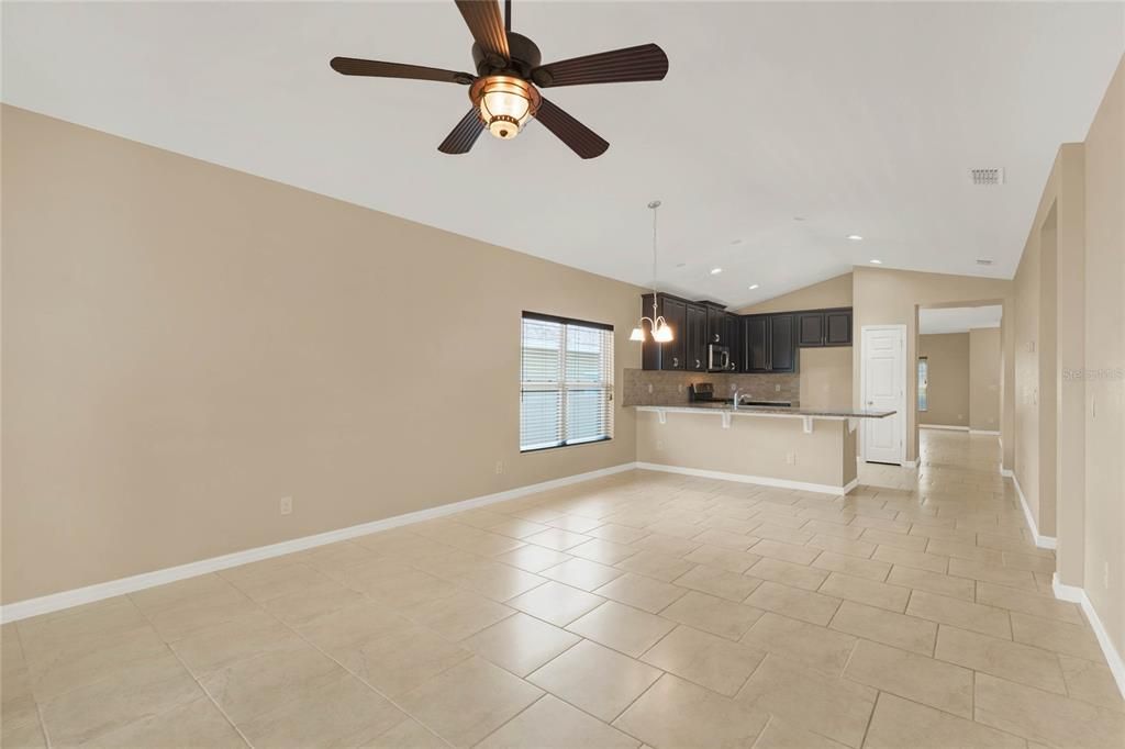 Active With Contract: $449,000 (4 beds, 2 baths, 1932 Square Feet)