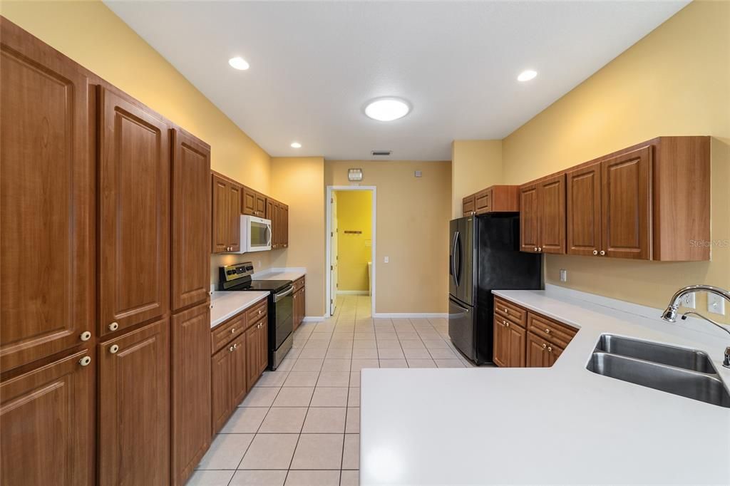 For Sale: $380,000 (3 beds, 2 baths, 2335 Square Feet)