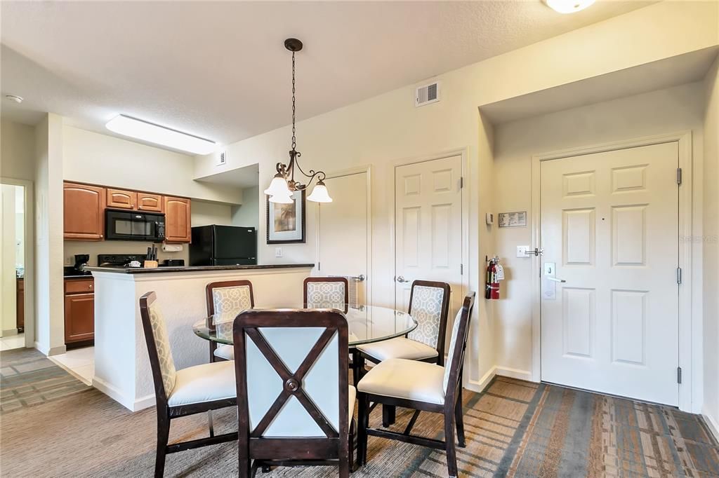 For Sale: $219,000 (2 beds, 2 baths, 1060 Square Feet)