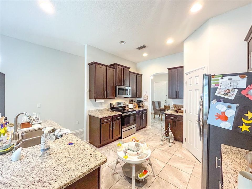 Active With Contract: $2,200 (3 beds, 2 baths, 1896 Square Feet)