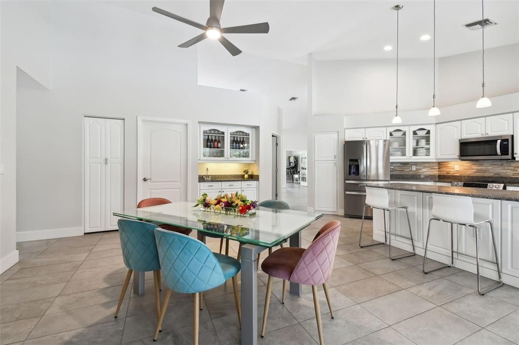 Active With Contract: $998,000 (3 beds, 3 baths, 2659 Square Feet)