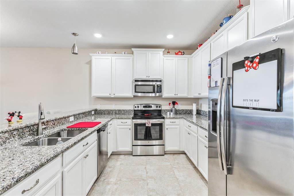 For Sale: $299,900 (3 beds, 2 baths, 1854 Square Feet)