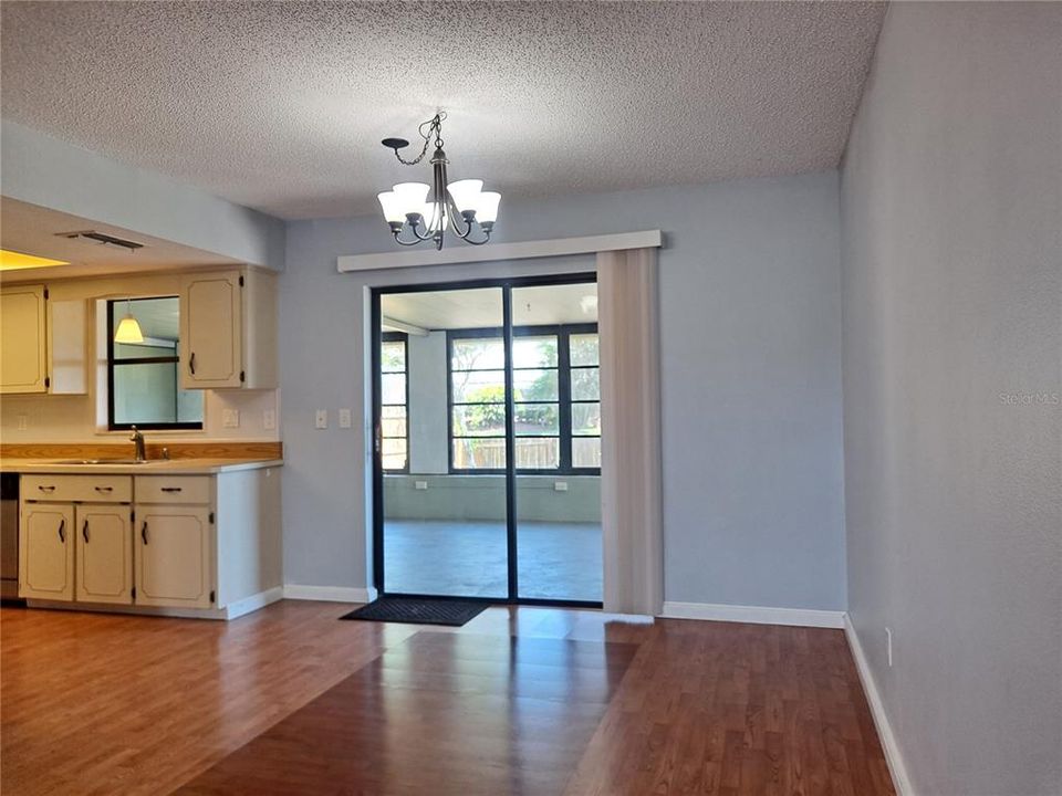 For Sale: $239,000 (2 beds, 2 baths, 1125 Square Feet)