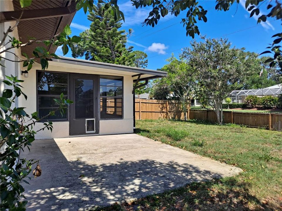 For Sale: $239,000 (2 beds, 2 baths, 1125 Square Feet)