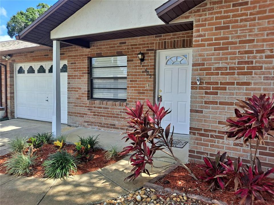 For Sale: $239,000 (2 beds, 2 baths, 1125 Square Feet)