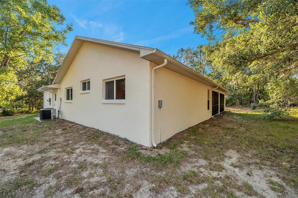 For Sale: $500,000 (3 beds, 2 baths, 1506 Square Feet)