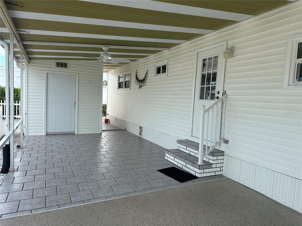 Driveway/Carport