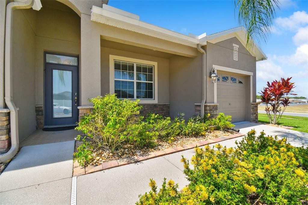 Active With Contract: $410,000 (4 beds, 3 baths, 2398 Square Feet)