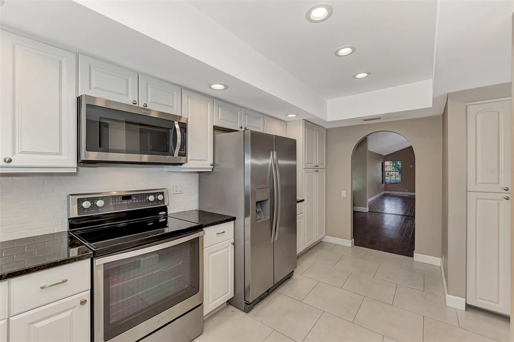 Active With Contract: $739,000 (3 beds, 2 baths, 2637 Square Feet)