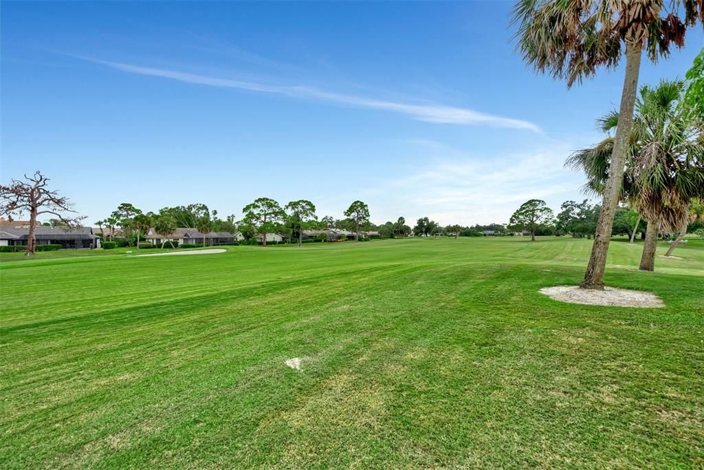 Active With Contract: $739,000 (3 beds, 2 baths, 2637 Square Feet)