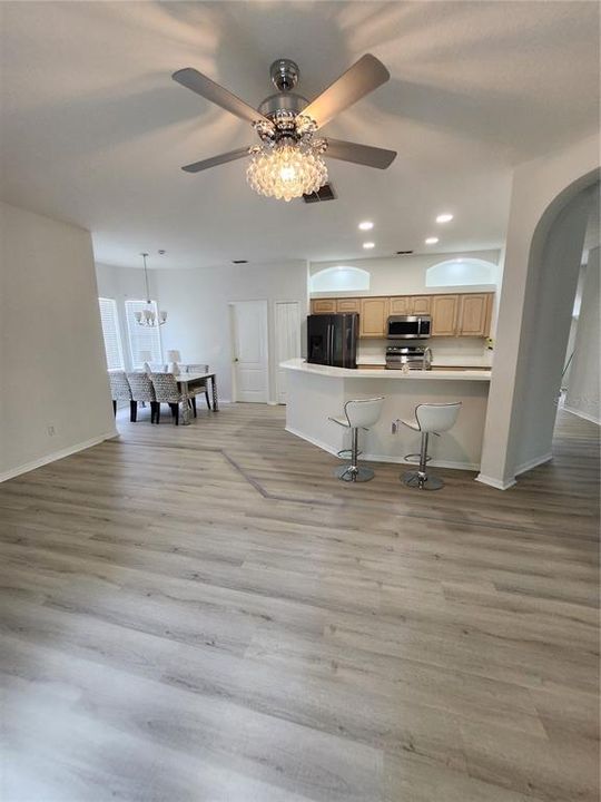 Active With Contract: $2,750 (5 beds, 3 baths, 2469 Square Feet)