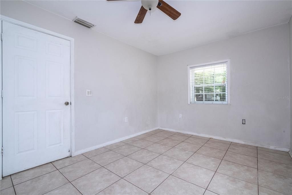 For Sale: $369,000 (3 beds, 2 baths, 1809 Square Feet)