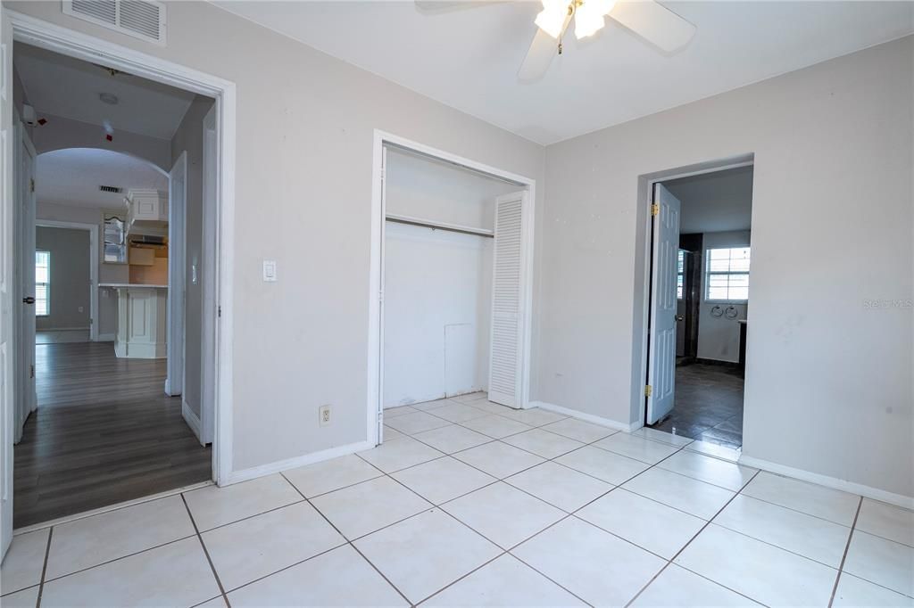 For Sale: $369,000 (3 beds, 2 baths, 1809 Square Feet)