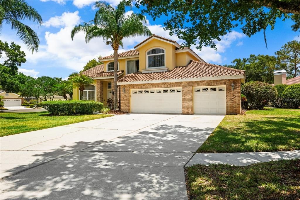 For Sale: $750,000 (4 beds, 2 baths, 2950 Square Feet)