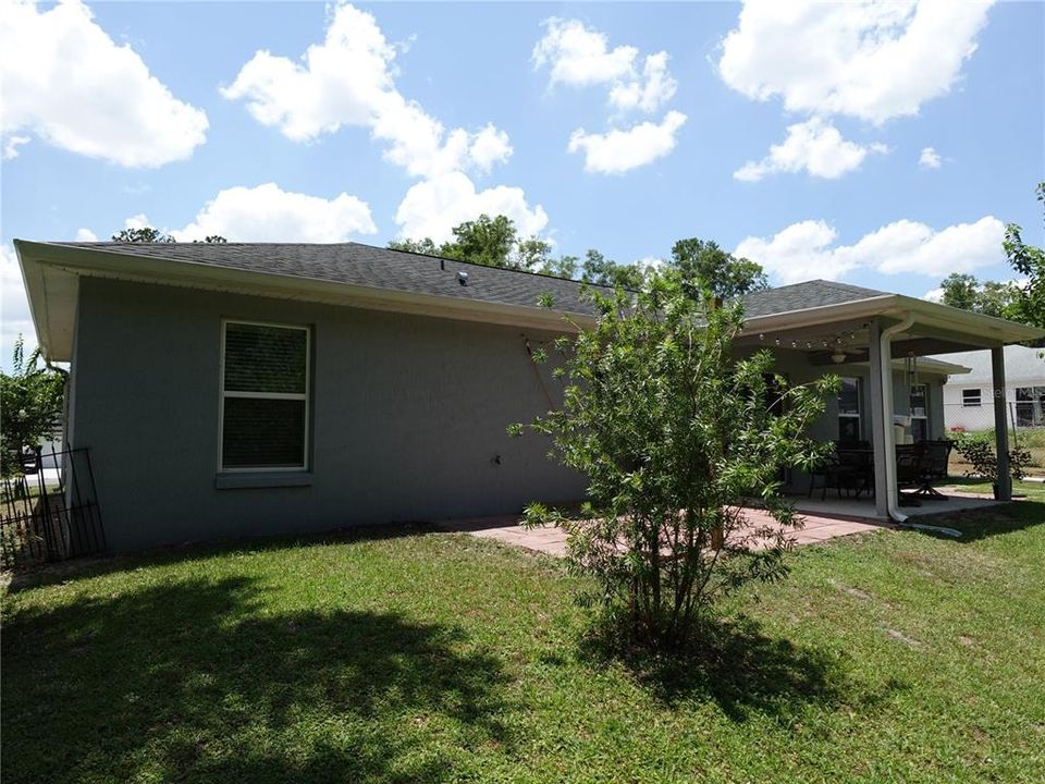 Active With Contract: $250,000 (3 beds, 2 baths, 1330 Square Feet)