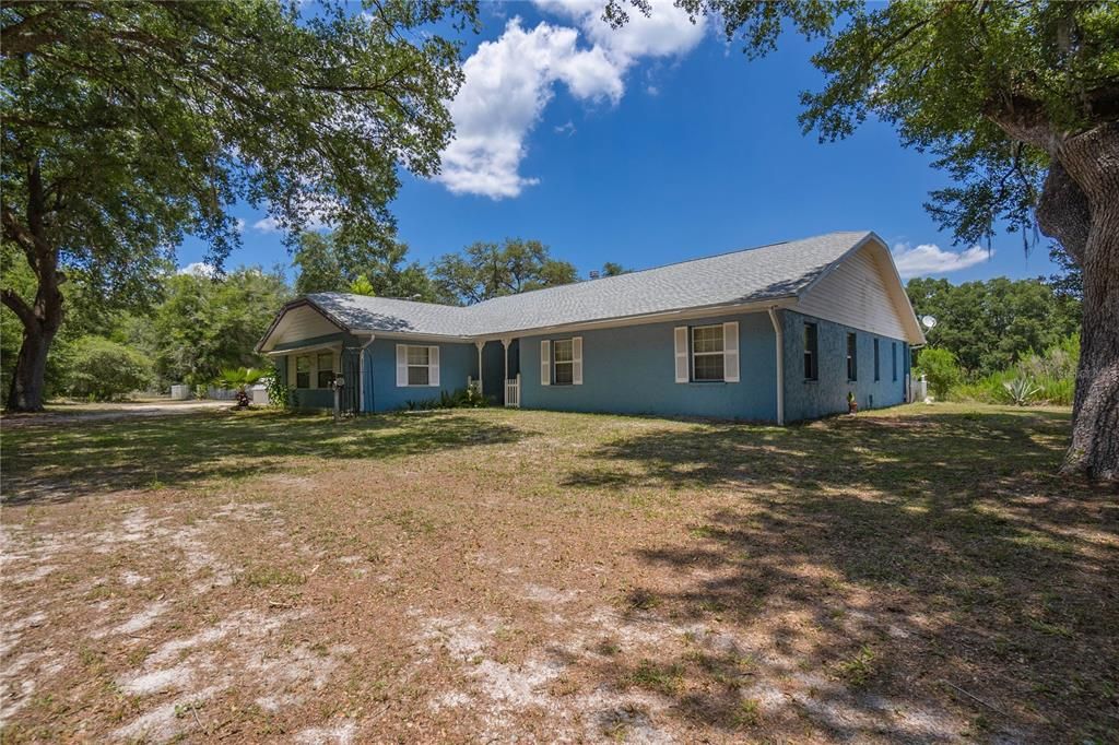 For Sale: $395,000 (3 beds, 2 baths, 3318 Square Feet)