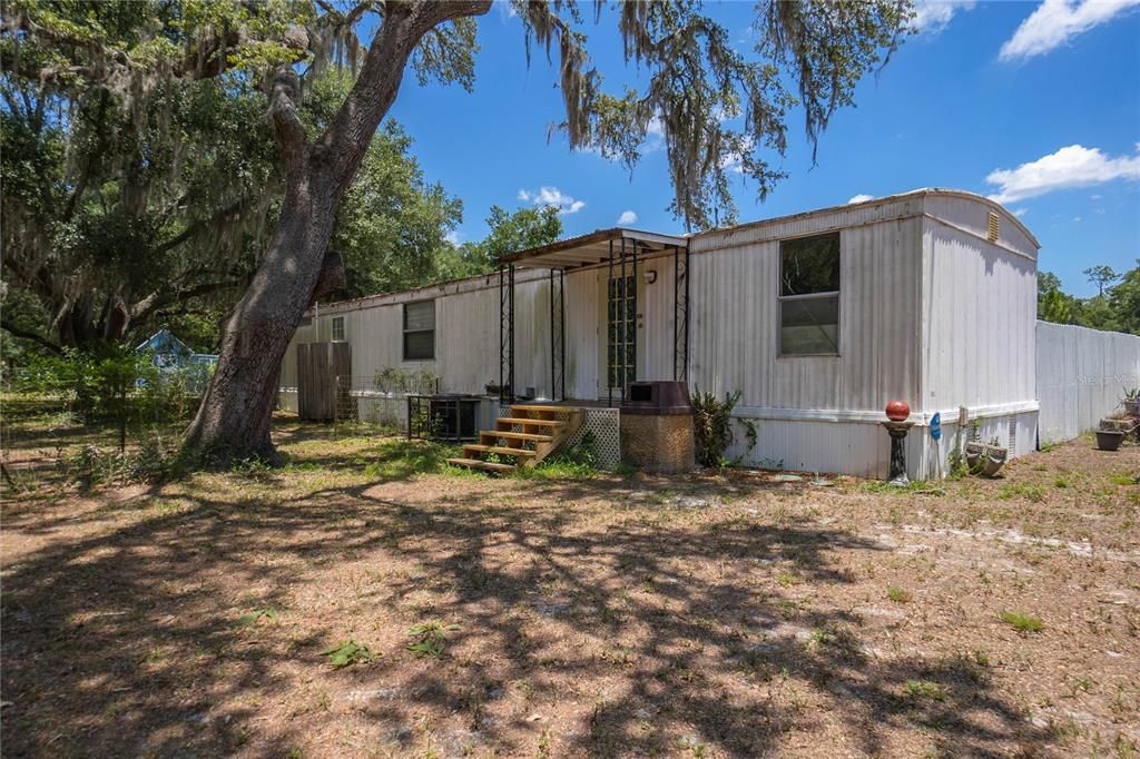 For Sale: $395,000 (3 beds, 2 baths, 3318 Square Feet)