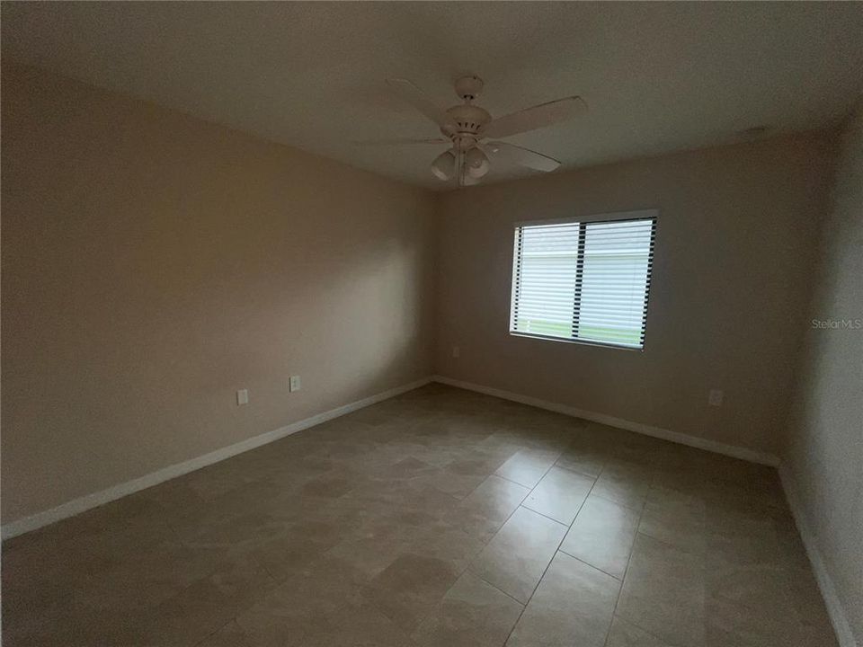 For Rent: $2,150 (3 beds, 2 baths, 1600 Square Feet)