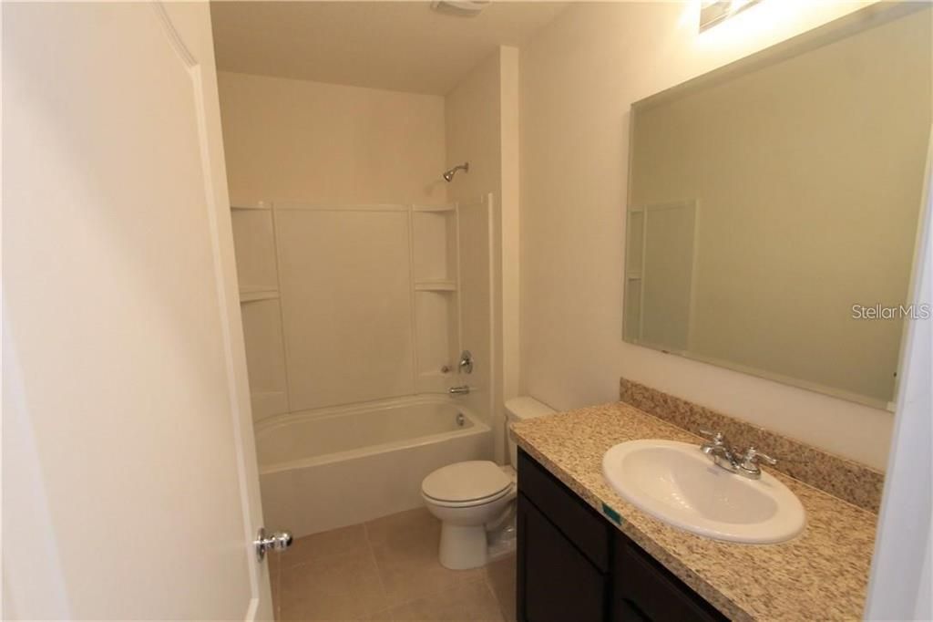 For Rent: $1,900 (4 beds, 2 baths, 1748 Square Feet)