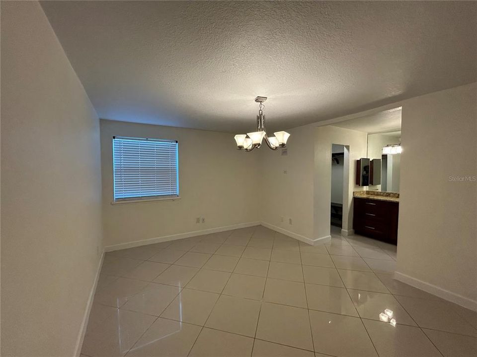 For Rent: $2,100 (3 beds, 2 baths, 1400 Square Feet)