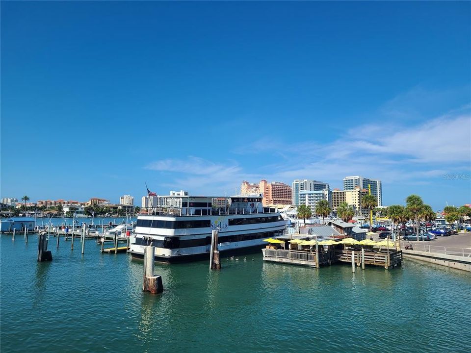 For Sale: $1,345,000 (3 beds, 2 baths, 1531 Square Feet)