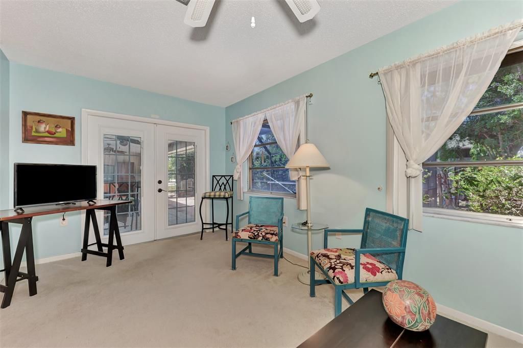 For Sale: $365,000 (2 beds, 2 baths, 1599 Square Feet)