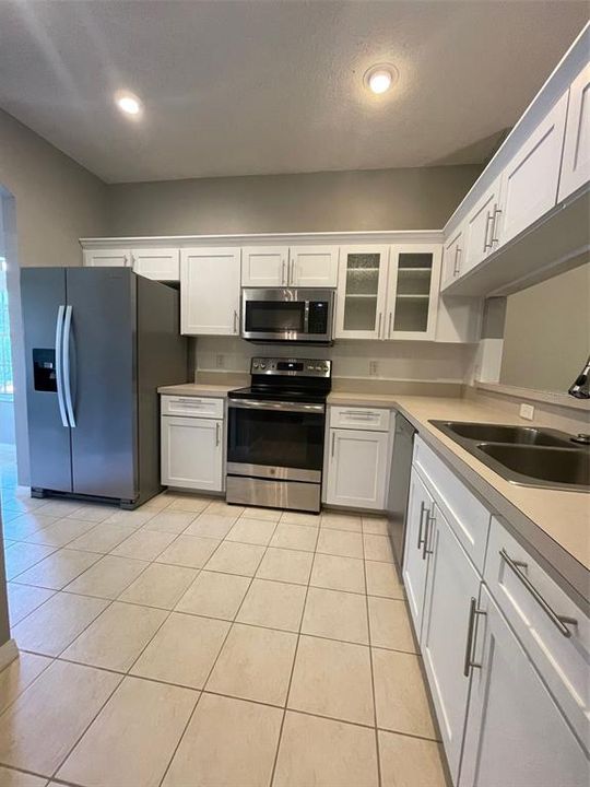 Recently Rented: $1,700 (2 beds, 2 baths, 1117 Square Feet)